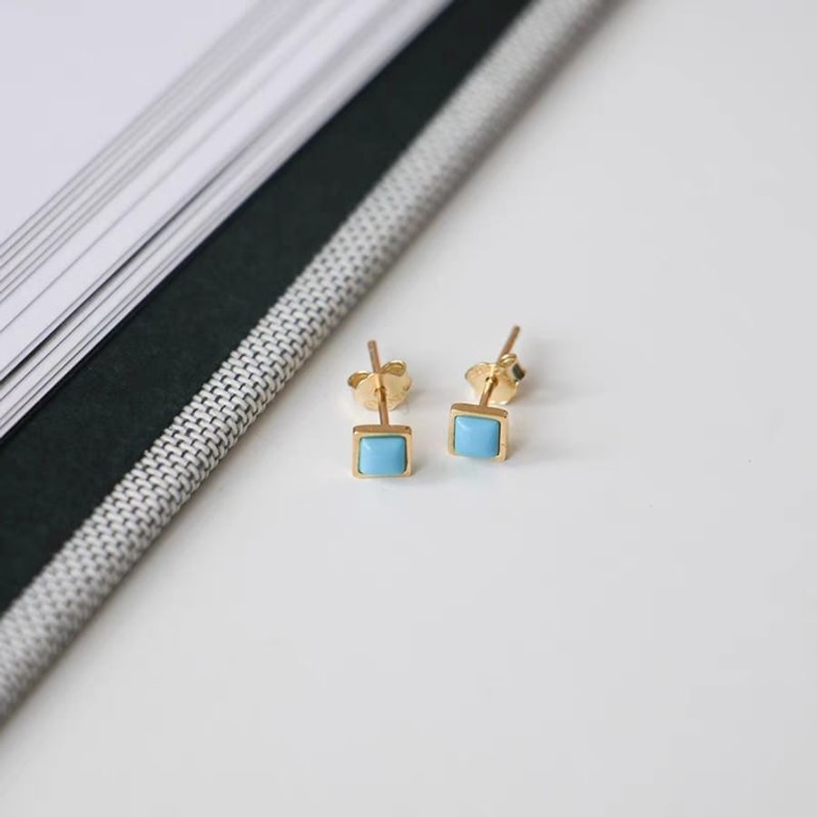Aretes pequenos cuadrados turquesa