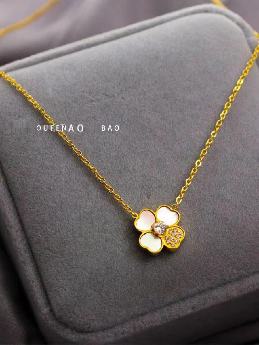 Collar para boutique